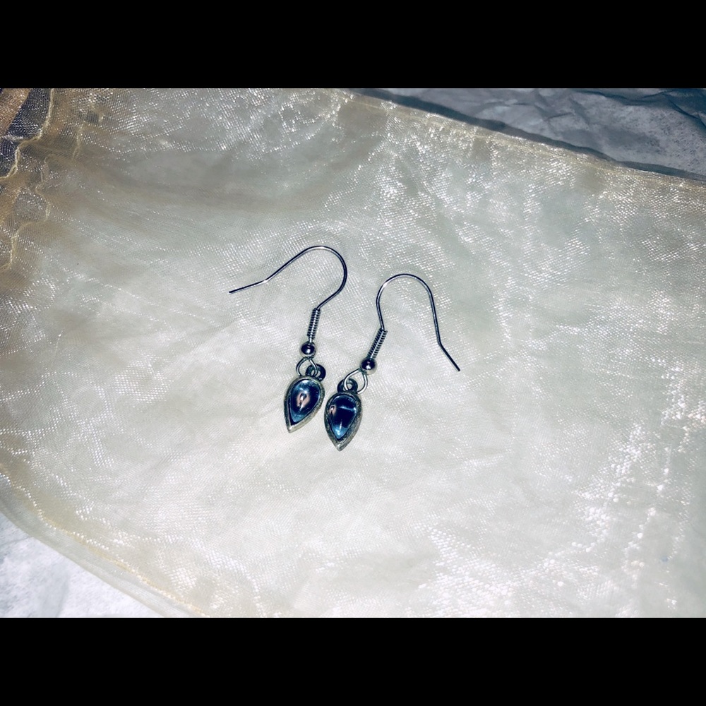 Silver tone blue teardrop wire earrings